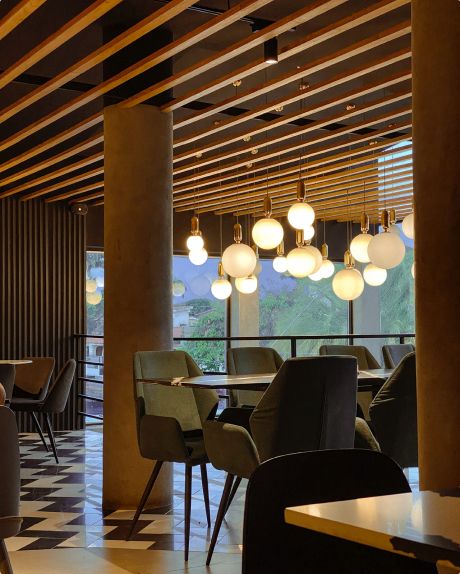 Restaurant eating area